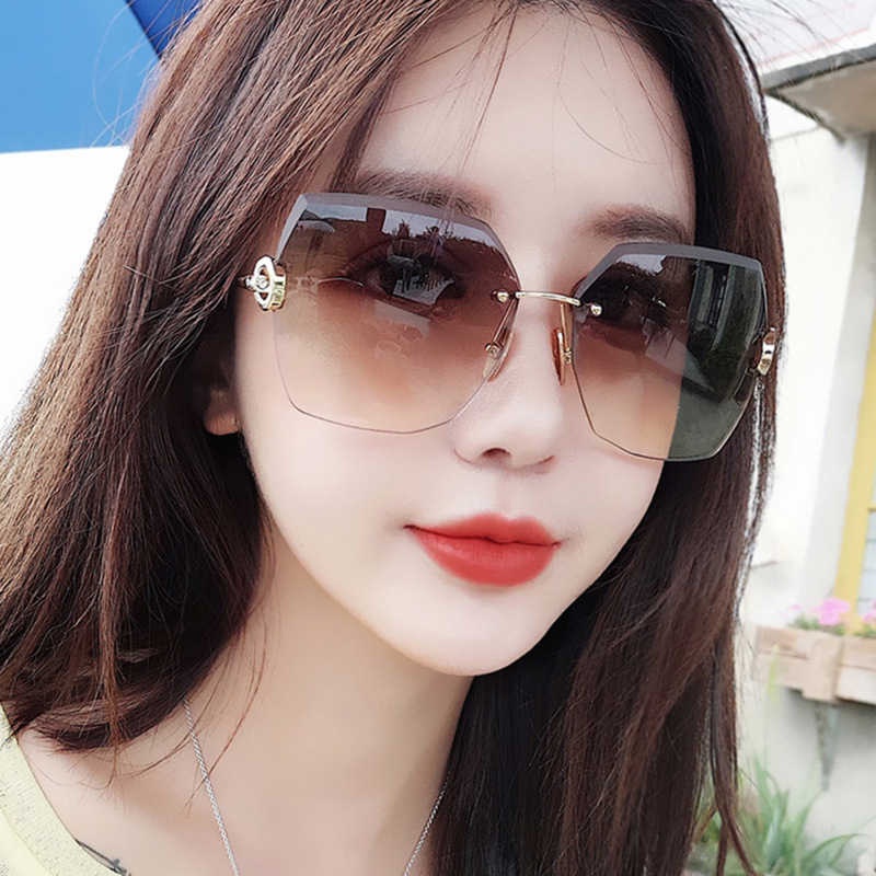 New Fashion Frame Cut Edge Cross -Border Diamond Net Red Sunglasses Girl